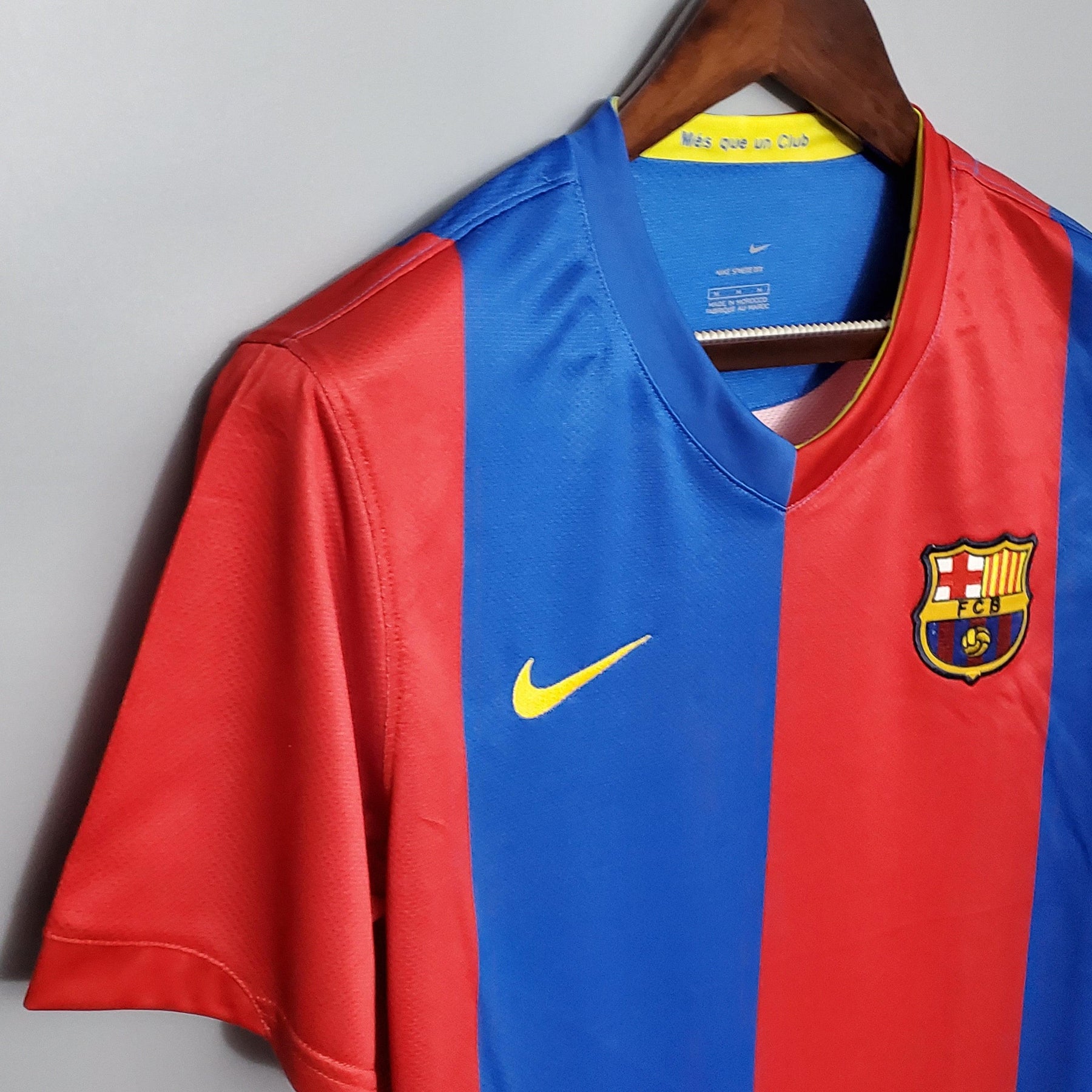 Barcelona Home 06/07 Retro