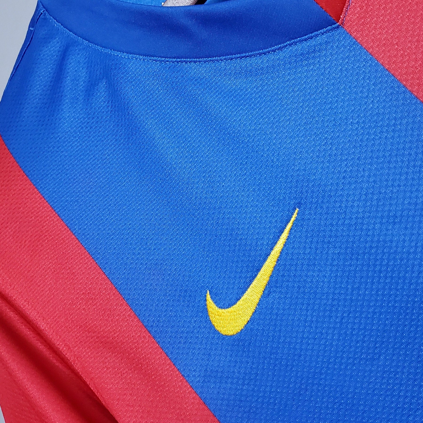 Barcelona Home 06/07 Retro